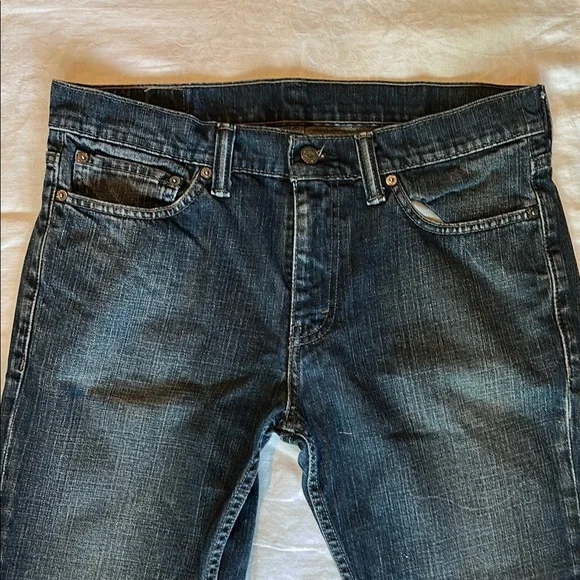 Men's Levi Jeans - Picture 3 of 7